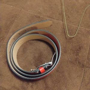 Red leather belt. LG.